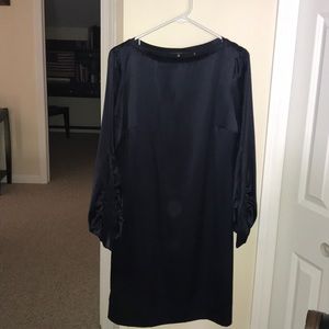Elie Tahari navy blue satin shift dress